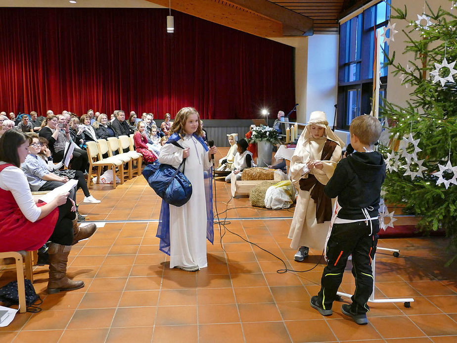 Kinderchristmette mit Krippenspiel (Foto: Karl-Franz Thiede)